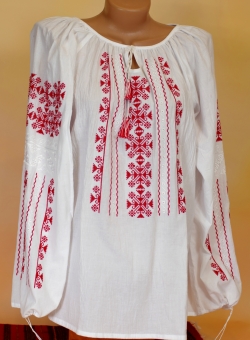 Машинна вишивка - блузка красная румынка